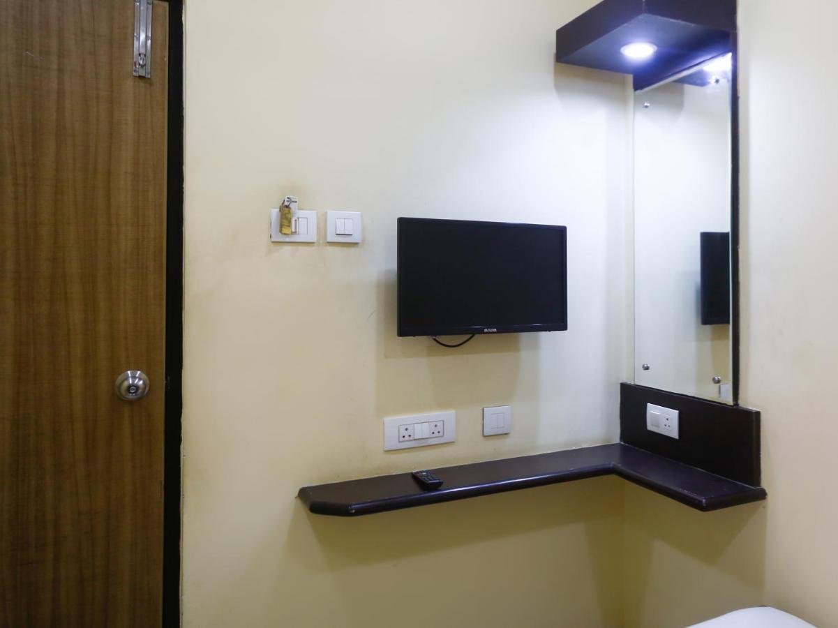 Saibala Lnn Hotel Csennai Kültér fotó