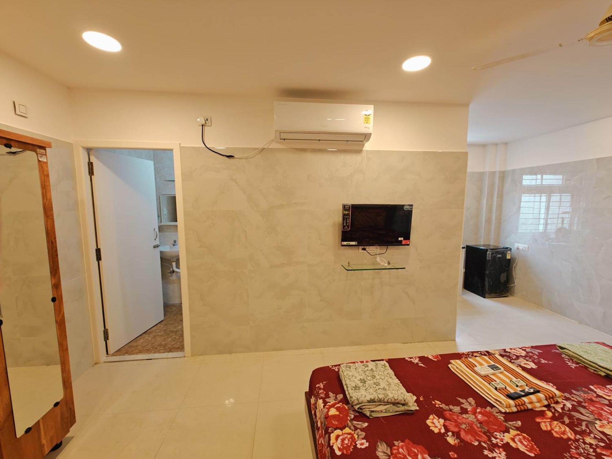 Saibala Lnn Hotel Csennai Kültér fotó